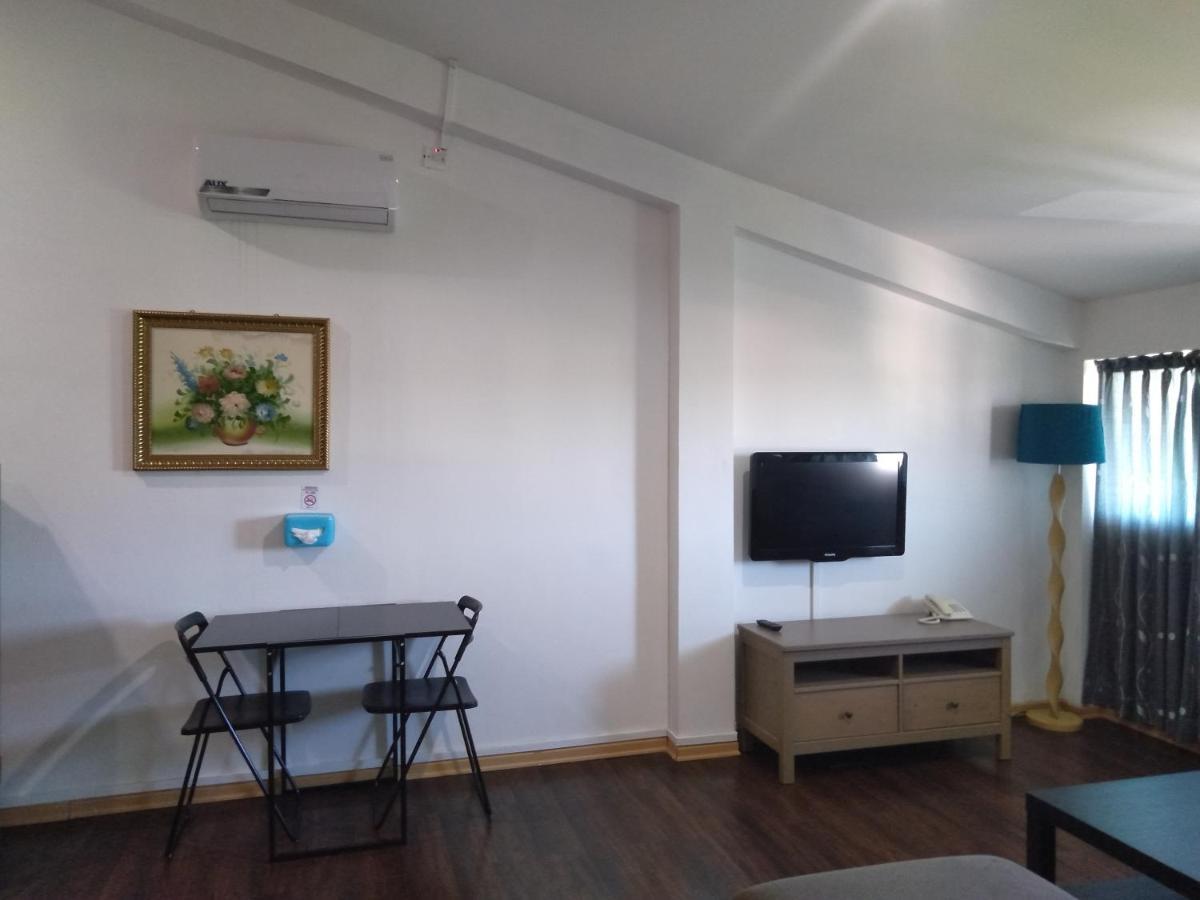 Ginasuite Kompleks27 Hotel بندر سير بيجوانا المظهر الخارجي الصورة