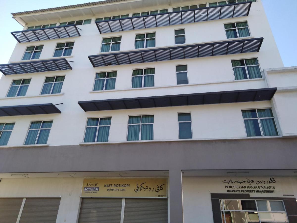 Ginasuite Kompleks27 Hotel بندر سير بيجوانا المظهر الخارجي الصورة