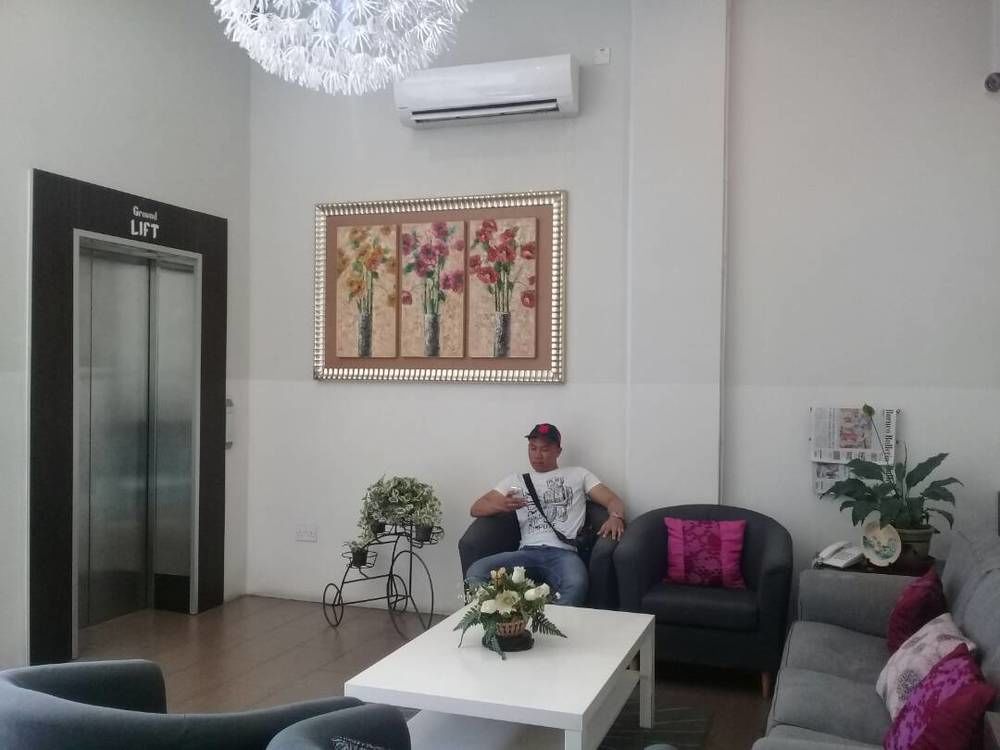 Ginasuite Kompleks27 Hotel بندر سير بيجوانا المظهر الخارجي الصورة