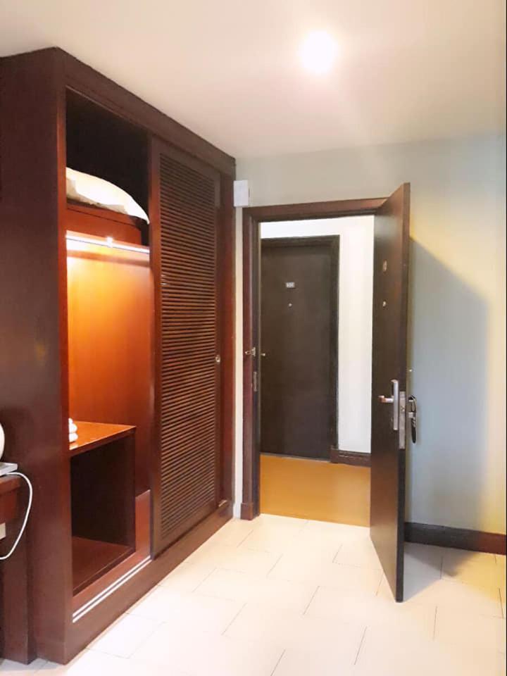Ginasuite Kompleks27 Hotel بندر سير بيجوانا المظهر الخارجي الصورة